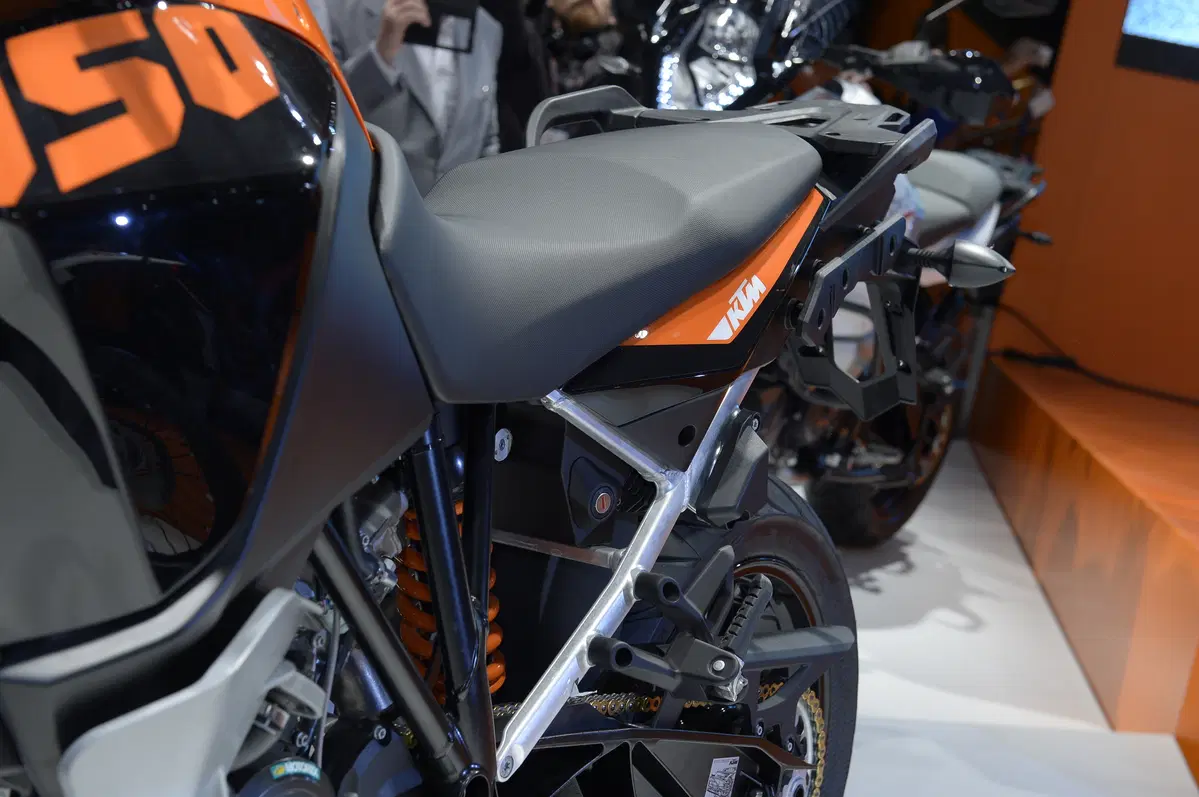 KTM Adventure 1050 2015 (27)
