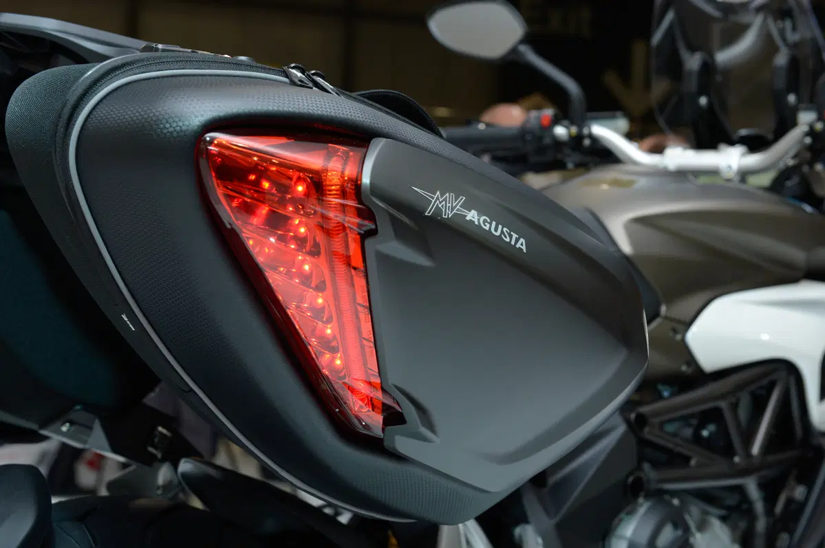 MV Agusta Strada 800 (4)