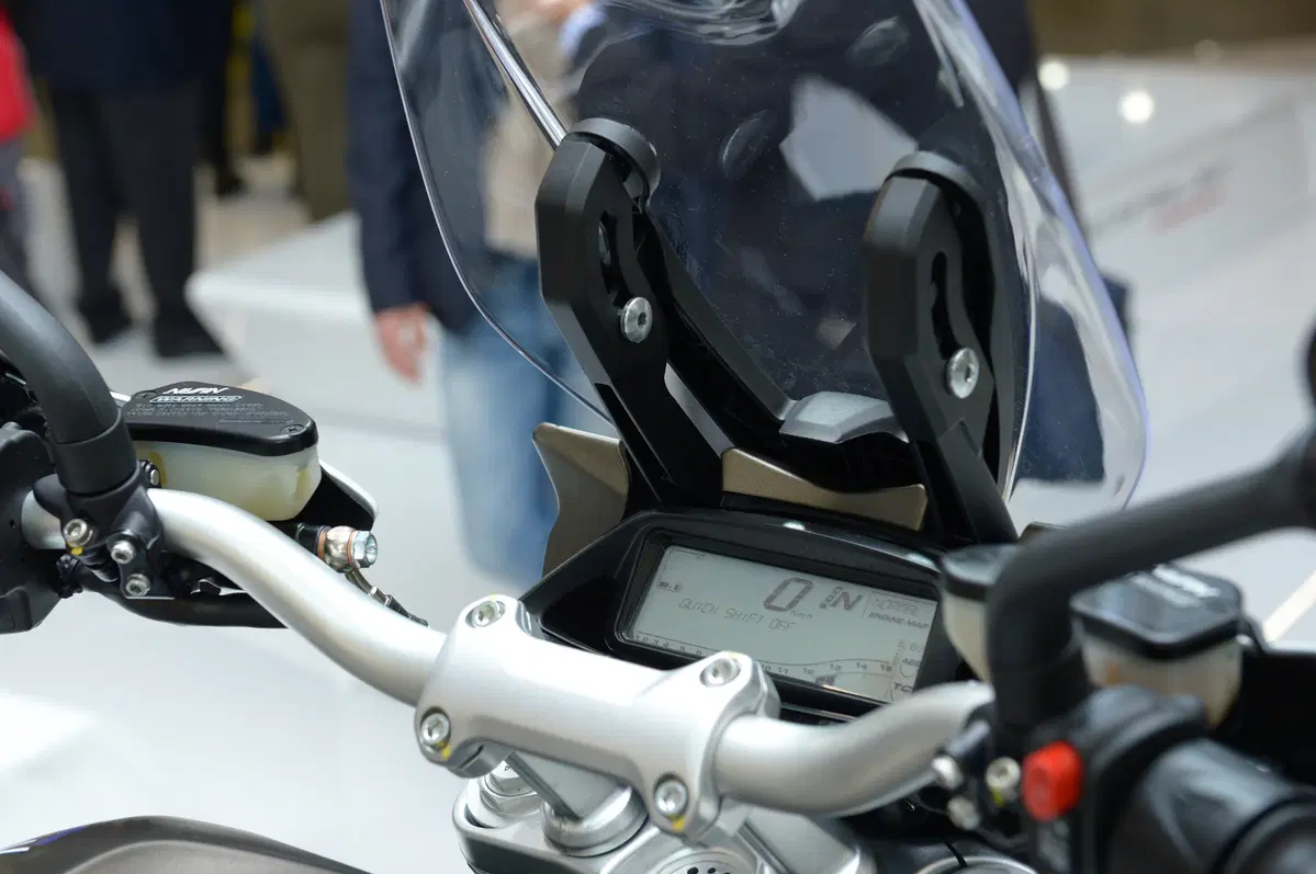 MV Agusta Strada 800 (12)