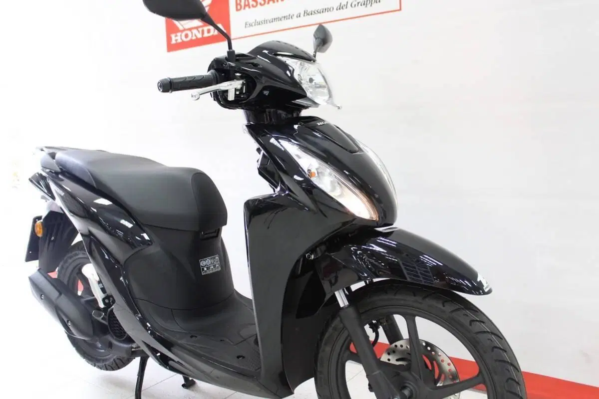 Honda Vision 110 (2021 - 24) (3)