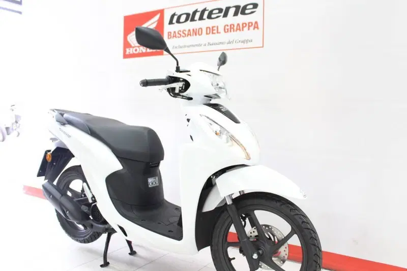 Honda Vision 110 (2021 - 24) (3)