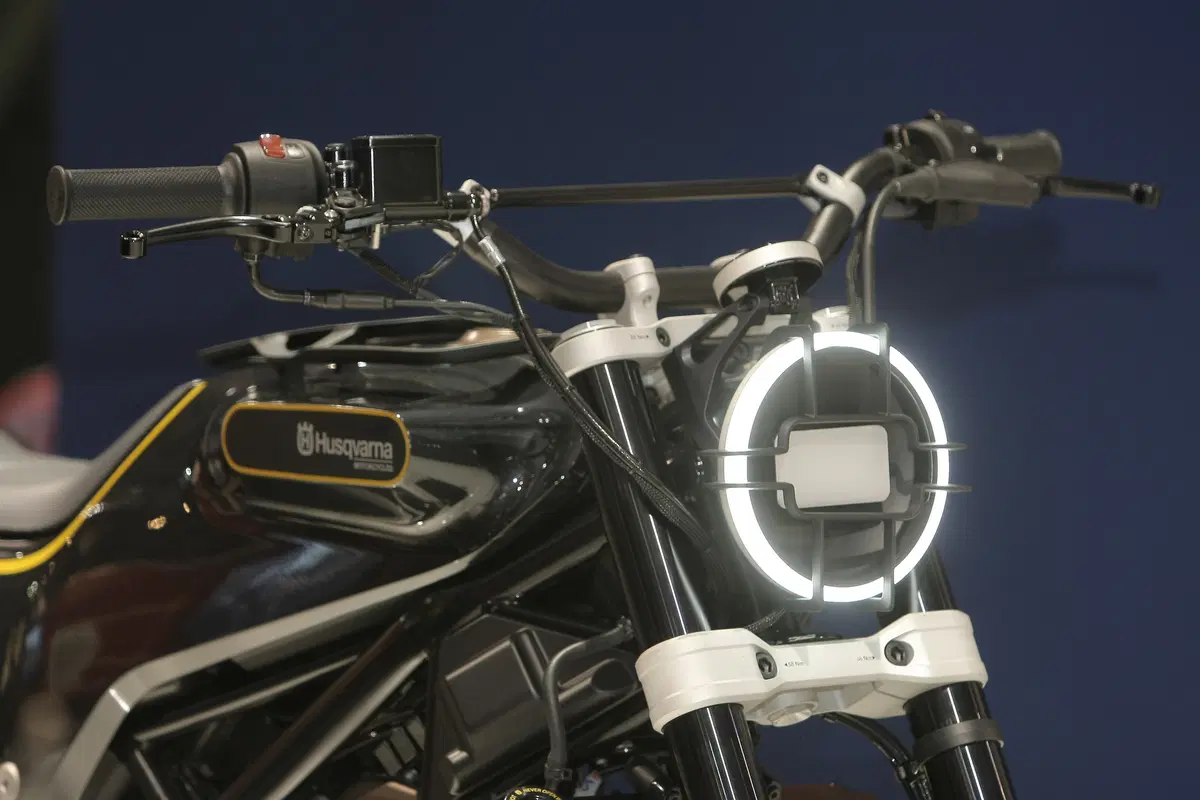 Husqvarna concept 401 Svartpilen (13)