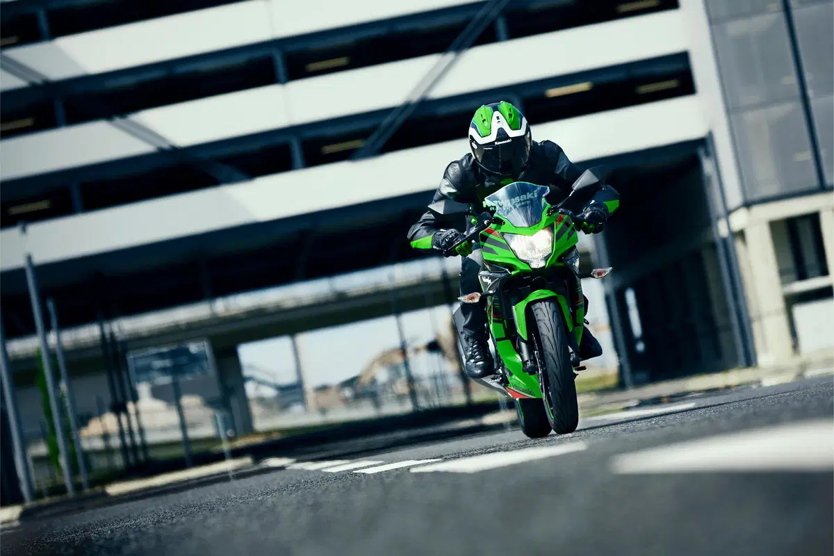 Nuove colorazioni per le Kawasaki 125: scopriamo quali sono (4)