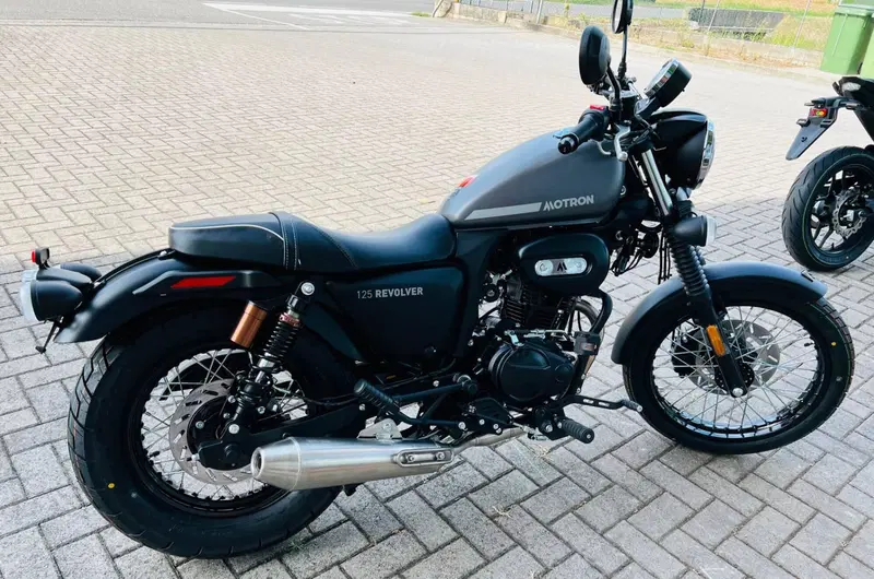 Motron Motorcycles Revolver 125 (2021 - 26) (2)