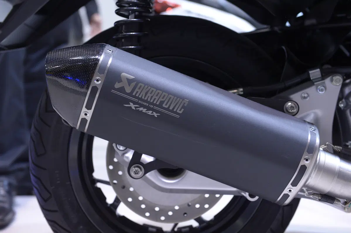 Yamaha X-MAX 125 e 250 Momodesign (6)