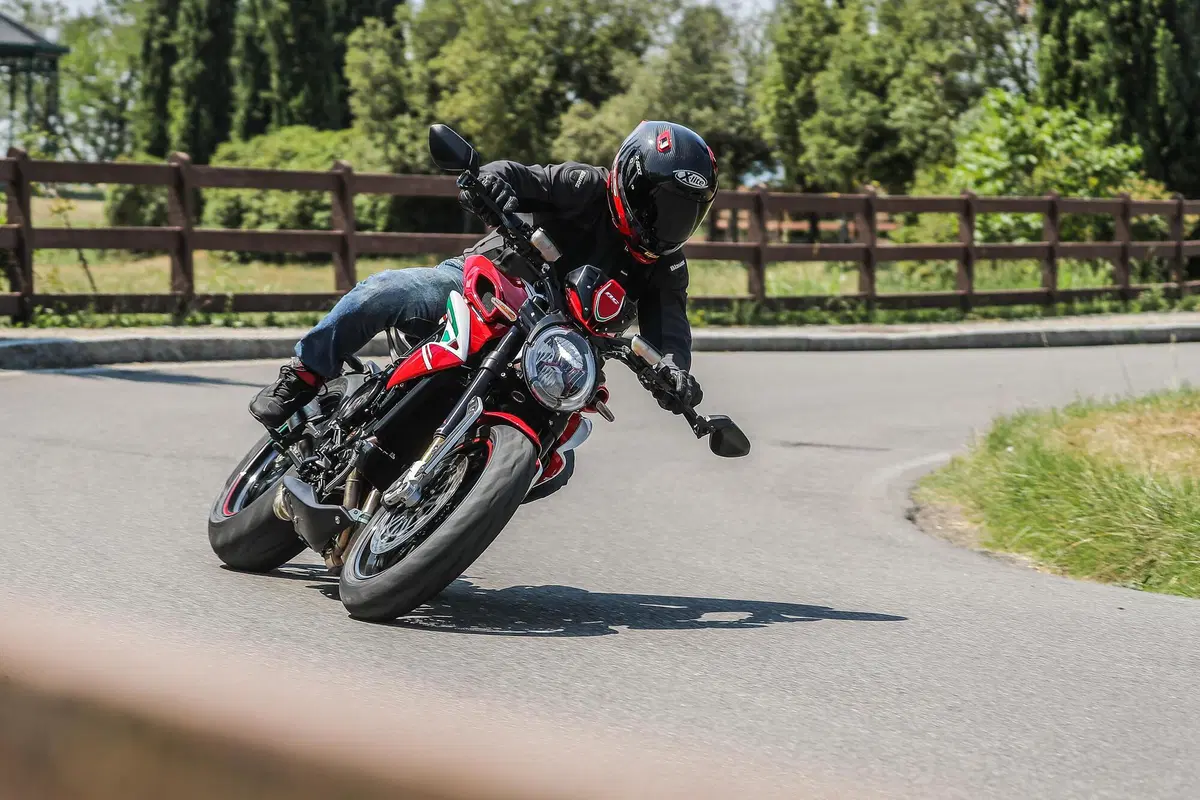 MV Agusta RC: Alta gioielleria (5)