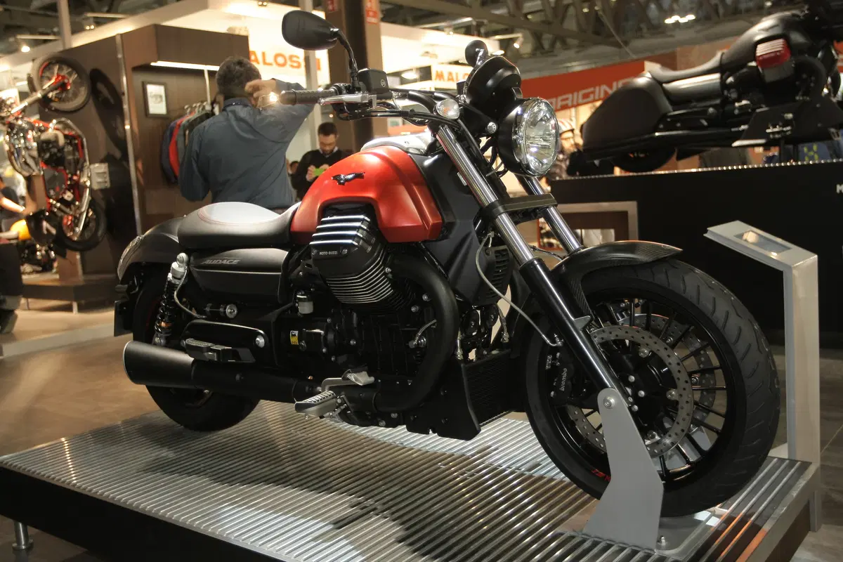 Moto Guzzi Audace 2015 (3)