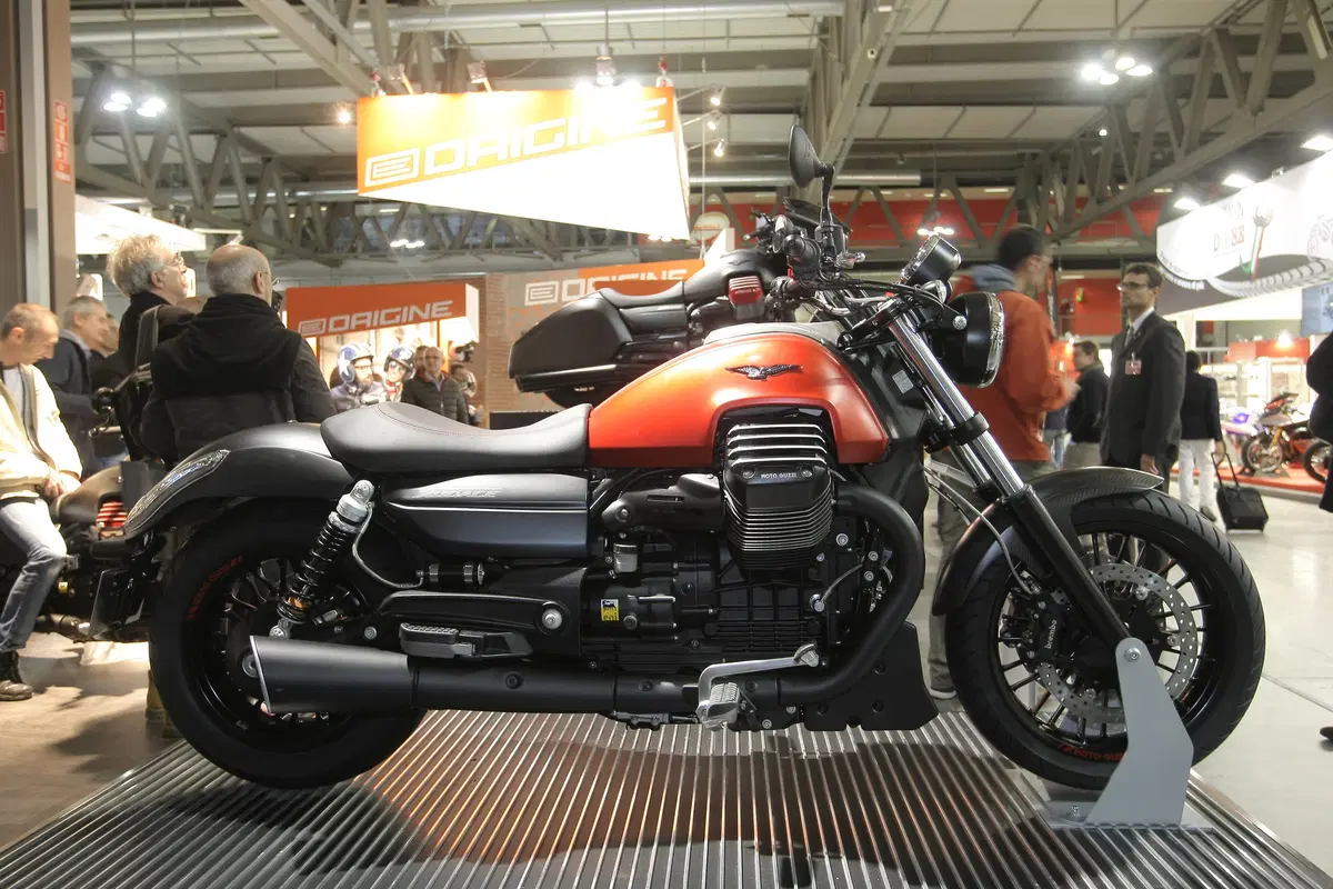 Moto Guzzi Audace 2015 (5)