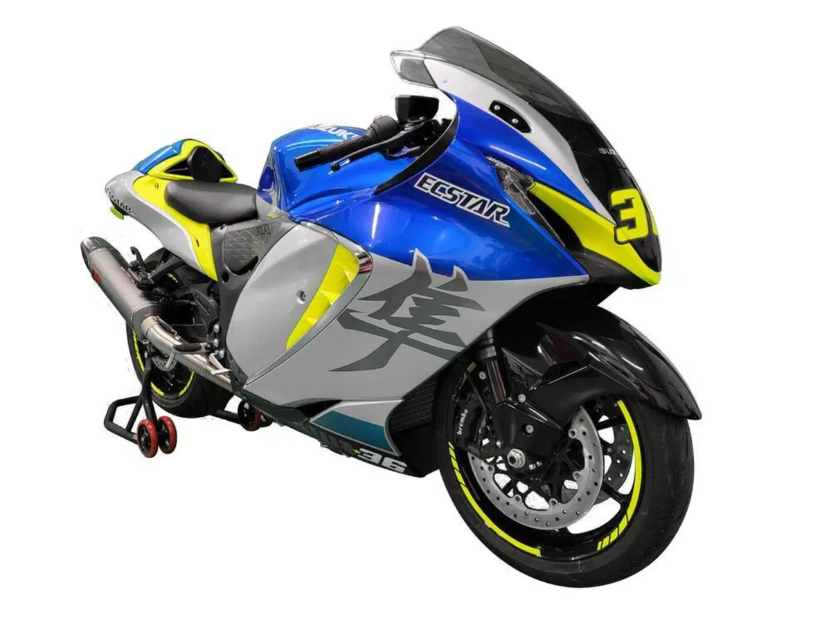 Guardate dove sono le due Suzuki Hayabusa GP edition  (2)