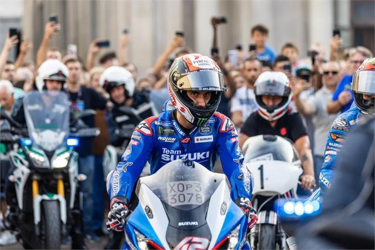 Guardate dove sono le due Suzuki Hayabusa GP edition  (5)