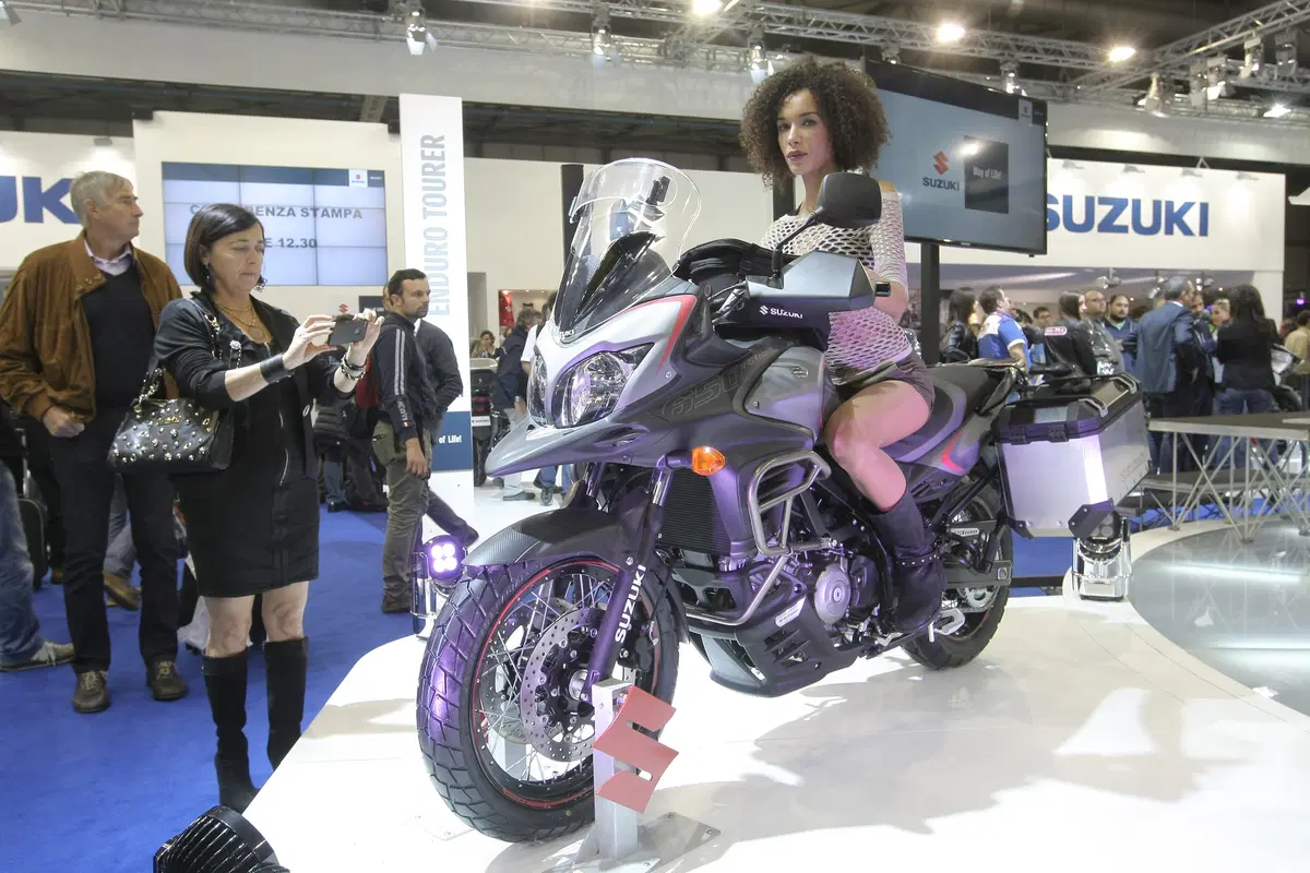 Suzuki ad EICMA con tutte le novità 2015 (2)