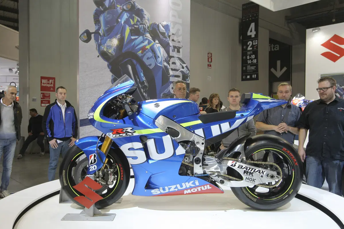 Suzuki ad EICMA con tutte le novità 2015 (3)