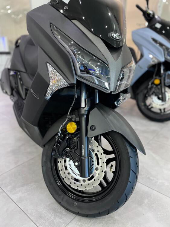 Kymco X-Town 300i (2021 - 24) (2)