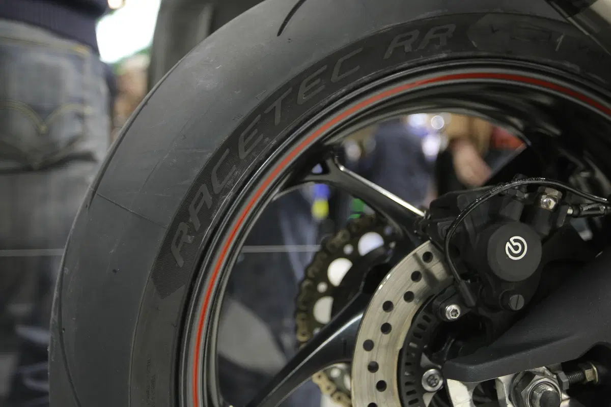 Metzeler Racetec RR (6)