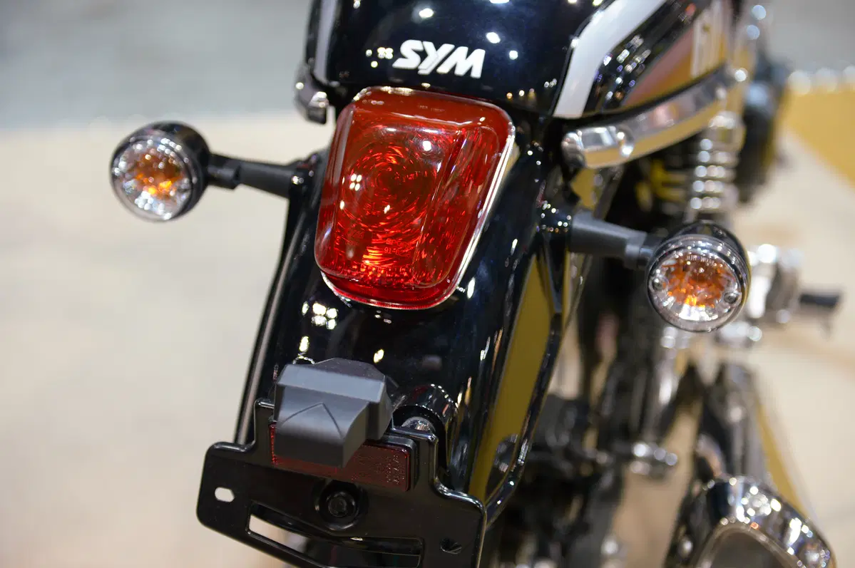 SYM Wolf 300i Classic e Cafè Racer (3)
