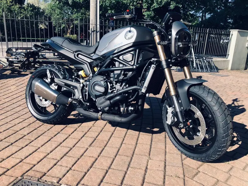 Benelli Leoncino 800 (2022 - 26)