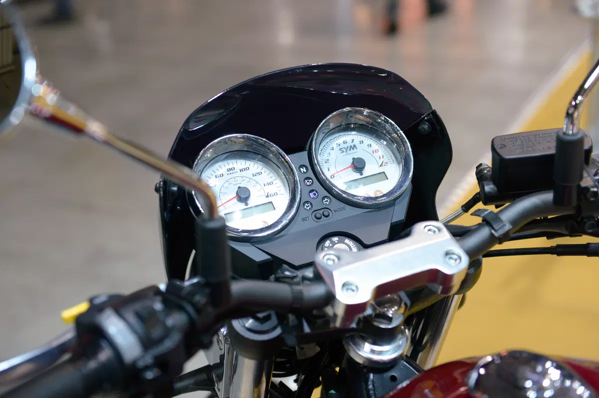 SYM Wolf 300i Classic e Cafè Racer (6)