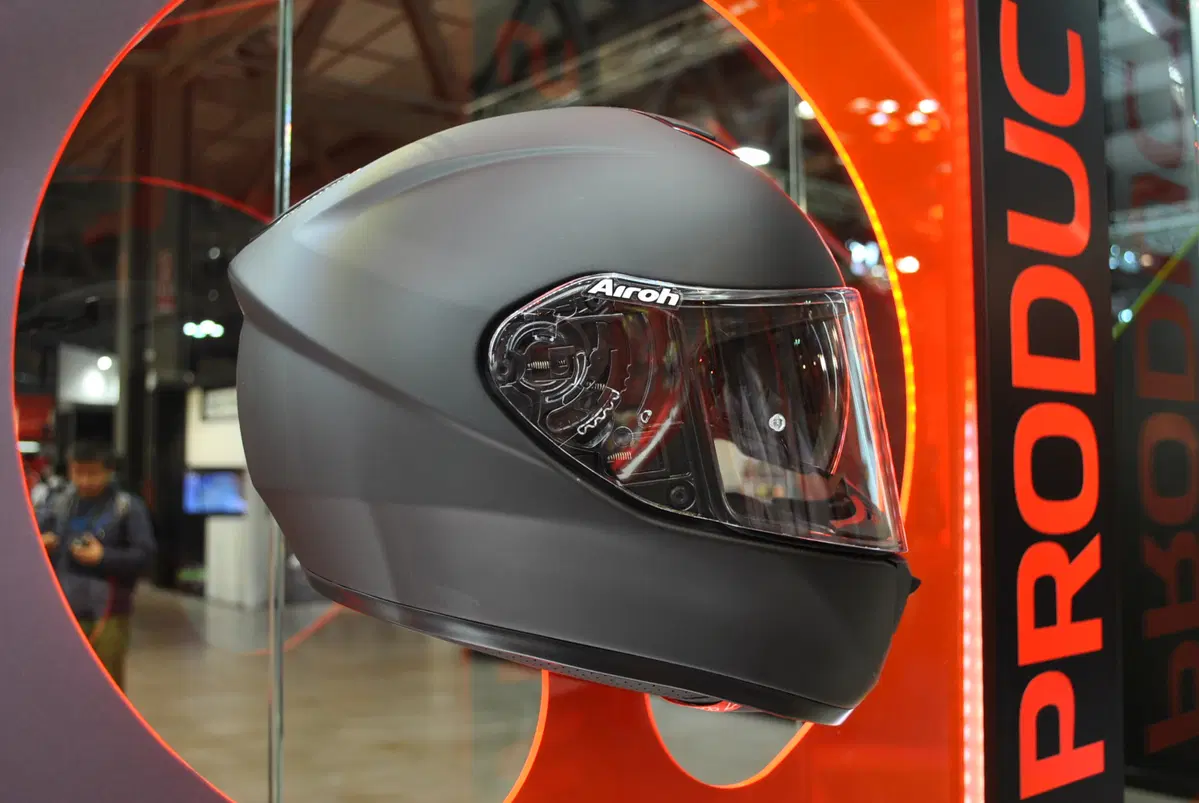 Airoh presenta a EICMA l'integrale ST 701 (2)