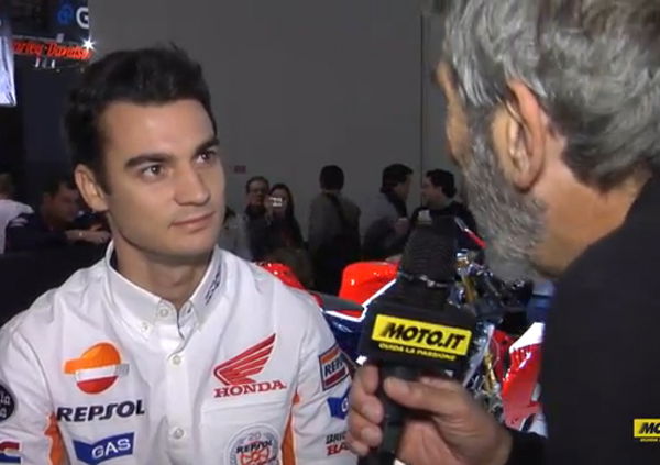 Dani Pedrosa intervistato da Nico Cereghini a EICMA. Con HRC sempre in testa