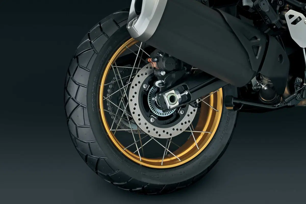 Ecco come la Suzuki V-Strom 1050 - finalmente - si sdoppia (24)