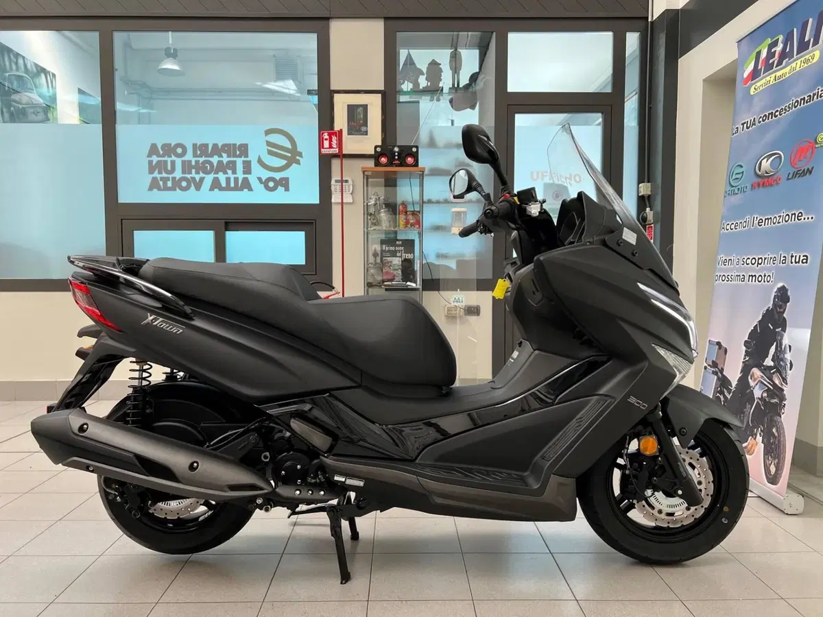 Kymco X-Town 300i (2025 - 26) (8)