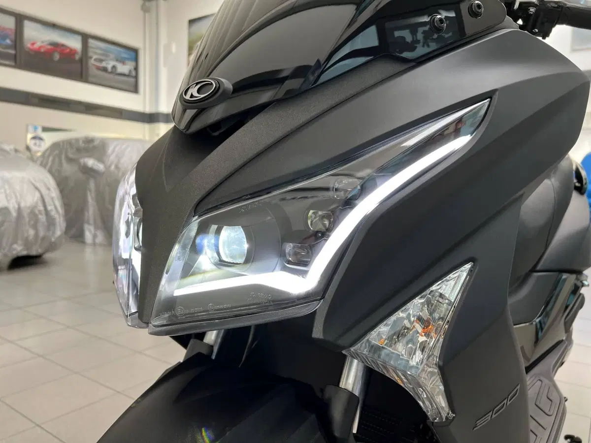 Kymco X-Town 300i (2025 - 26) (9)