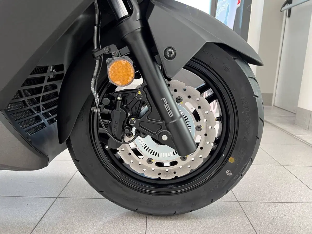 Kymco X-Town 300i (2025 - 26) (11)