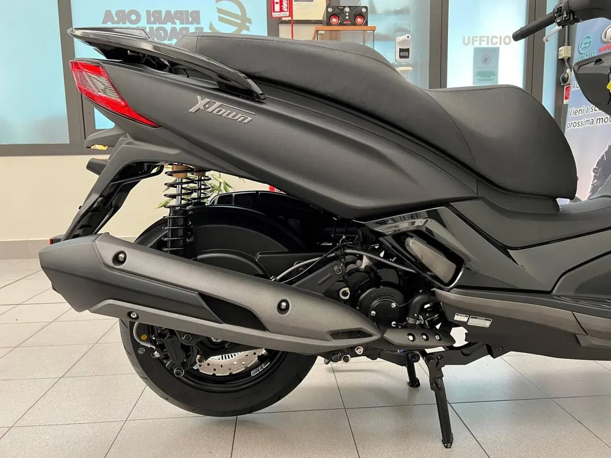 Kymco X-Town 300i (2025 - 26) (12)