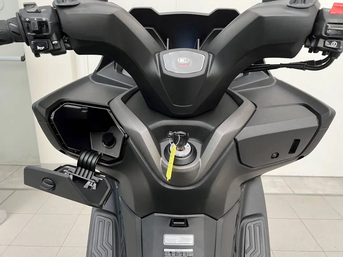 Kymco X-Town 300i (2025 - 26) (14)