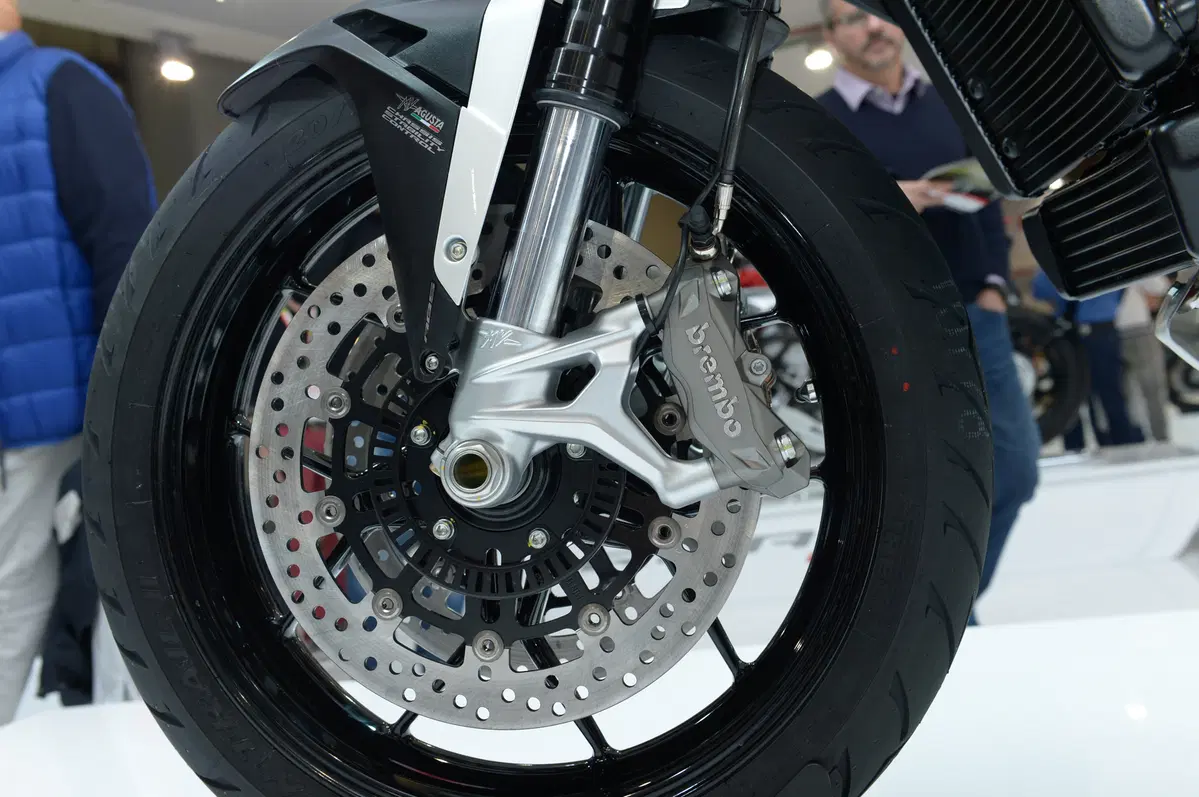 MV Agusta Turismo Veloce 800. Pubblicati anche i prezzi (5)