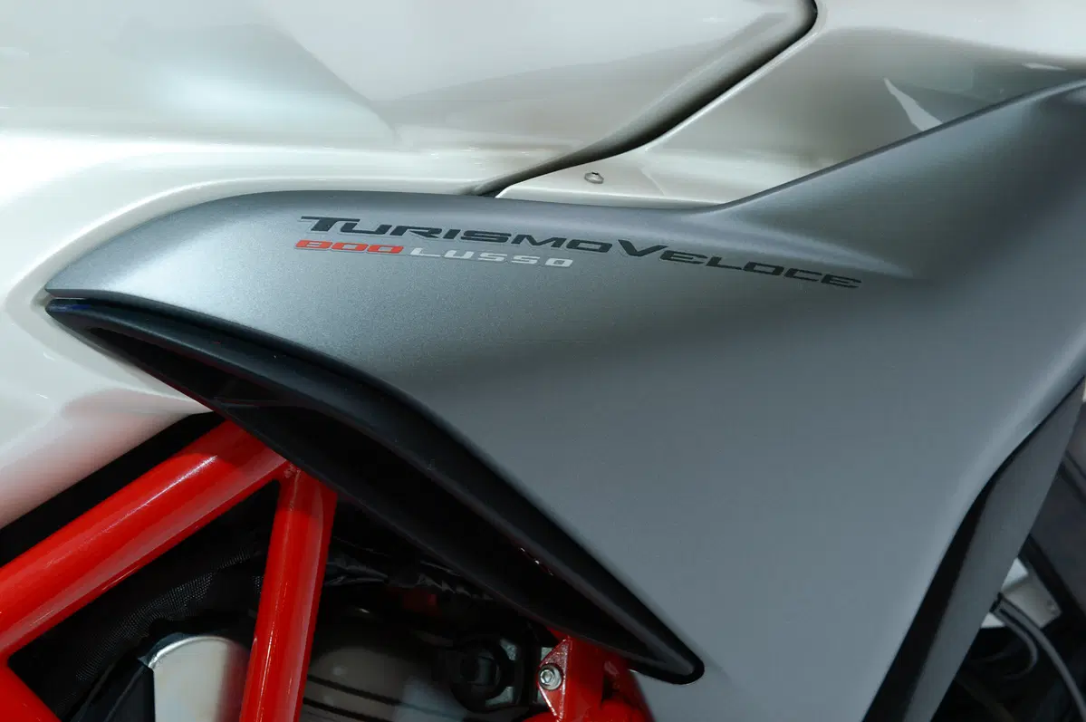 MV Agusta Turismo Veloce 800. Pubblicati anche i prezzi (7)