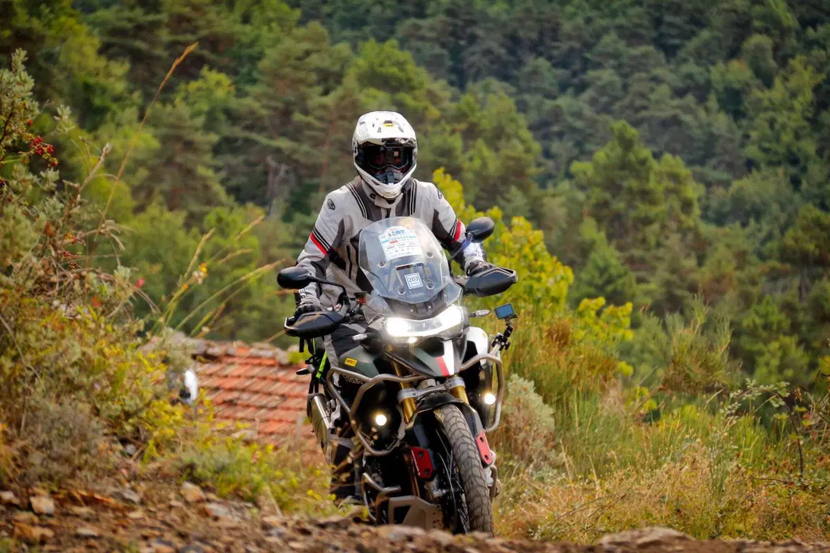 HAT 2022 Sanremo Sestriere: 580km NO STOP in 24h con le Tiger. Buio, freddo, alta quota! (2)
