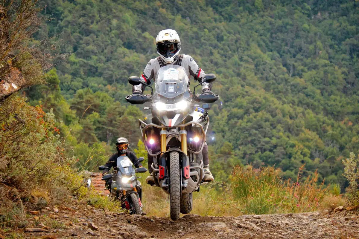 HAT 2022 Sanremo Sestriere: 580km NO STOP in 24h con le Tiger. Buio, freddo, alta quota! (3)