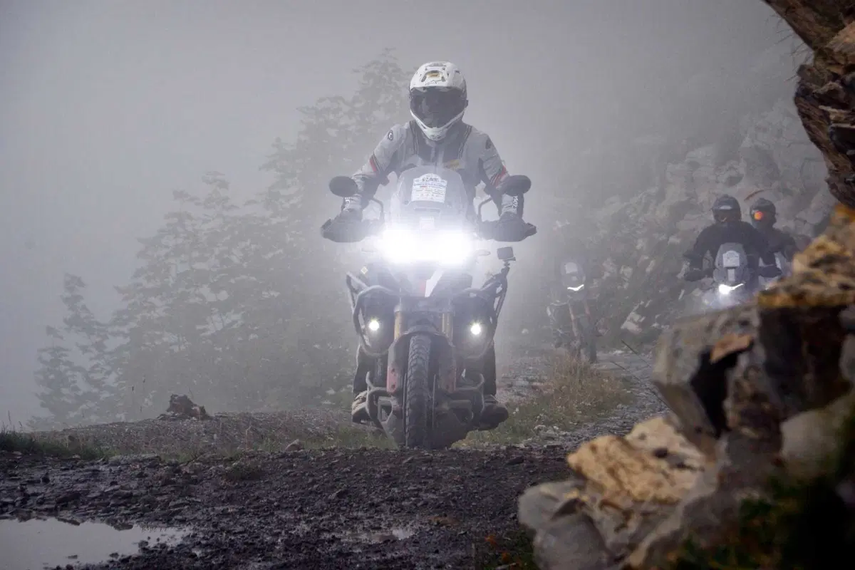 HAT 2022 Sanremo Sestriere: 580km NO STOP in 24h con le Tiger. Buio, freddo, alta quota! (5)