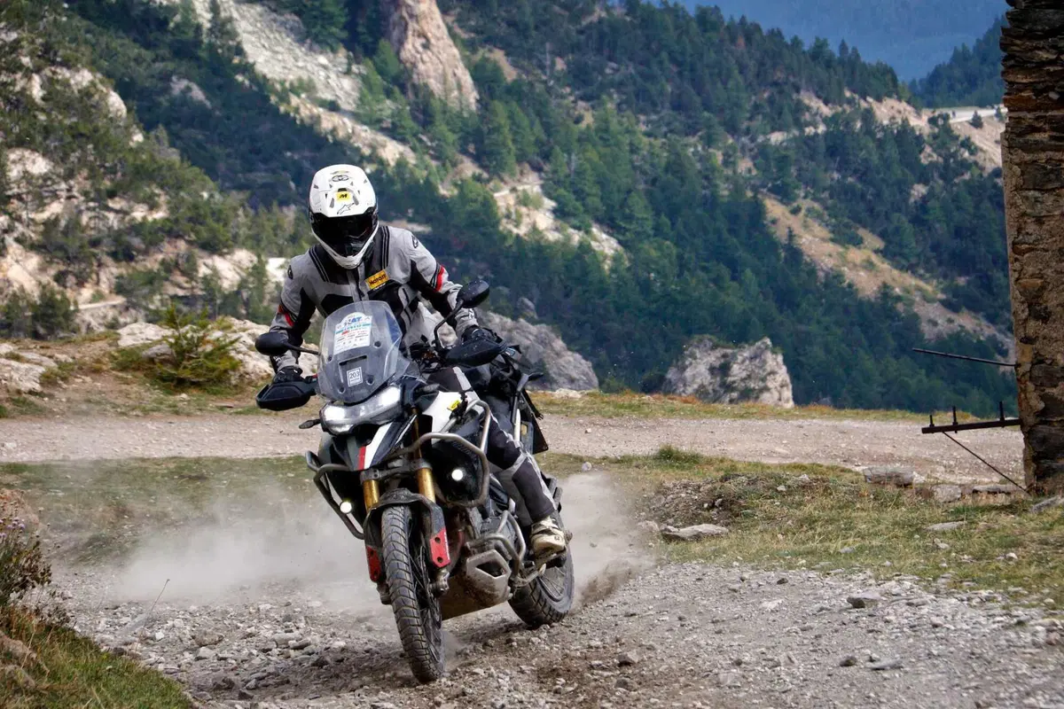 HAT 2022 Sanremo Sestriere: 580km NO STOP in 24h con le Tiger. Buio, freddo, alta quota! (6)