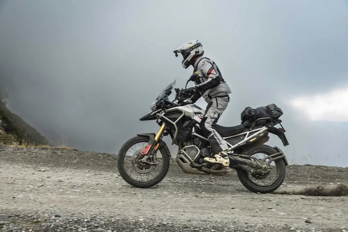 HAT 2022 Sanremo Sestriere: 580km NO STOP in 24h con le Tiger. Buio, freddo, alta quota! (23)