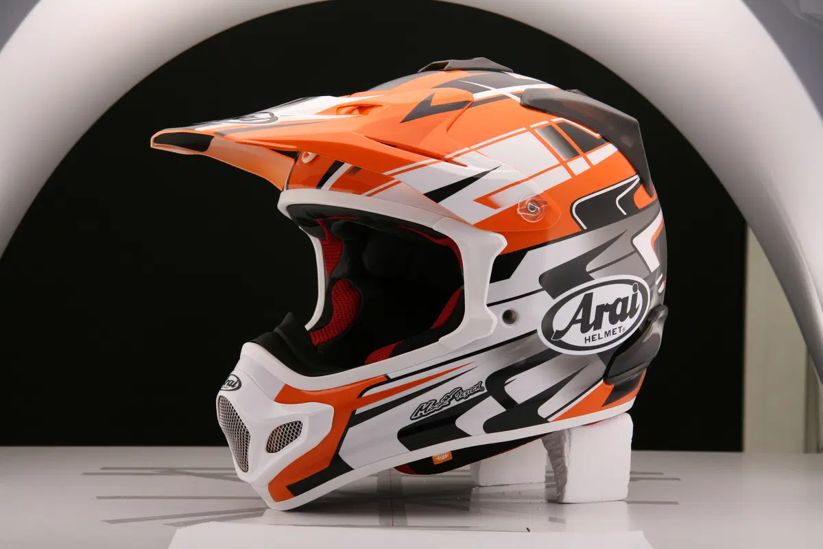 Le novità Arai a EICMA 2014 (9)