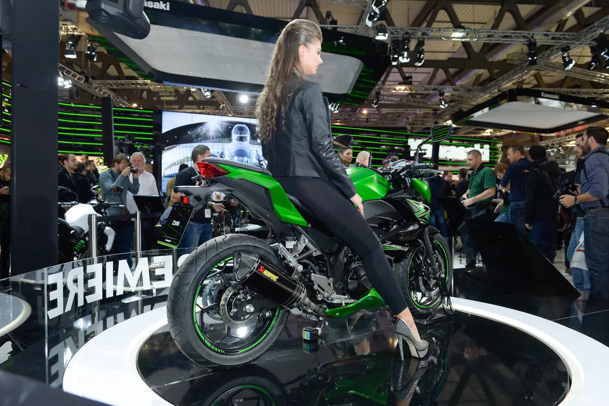 Kawasaki Z300 e Z250SL (2)