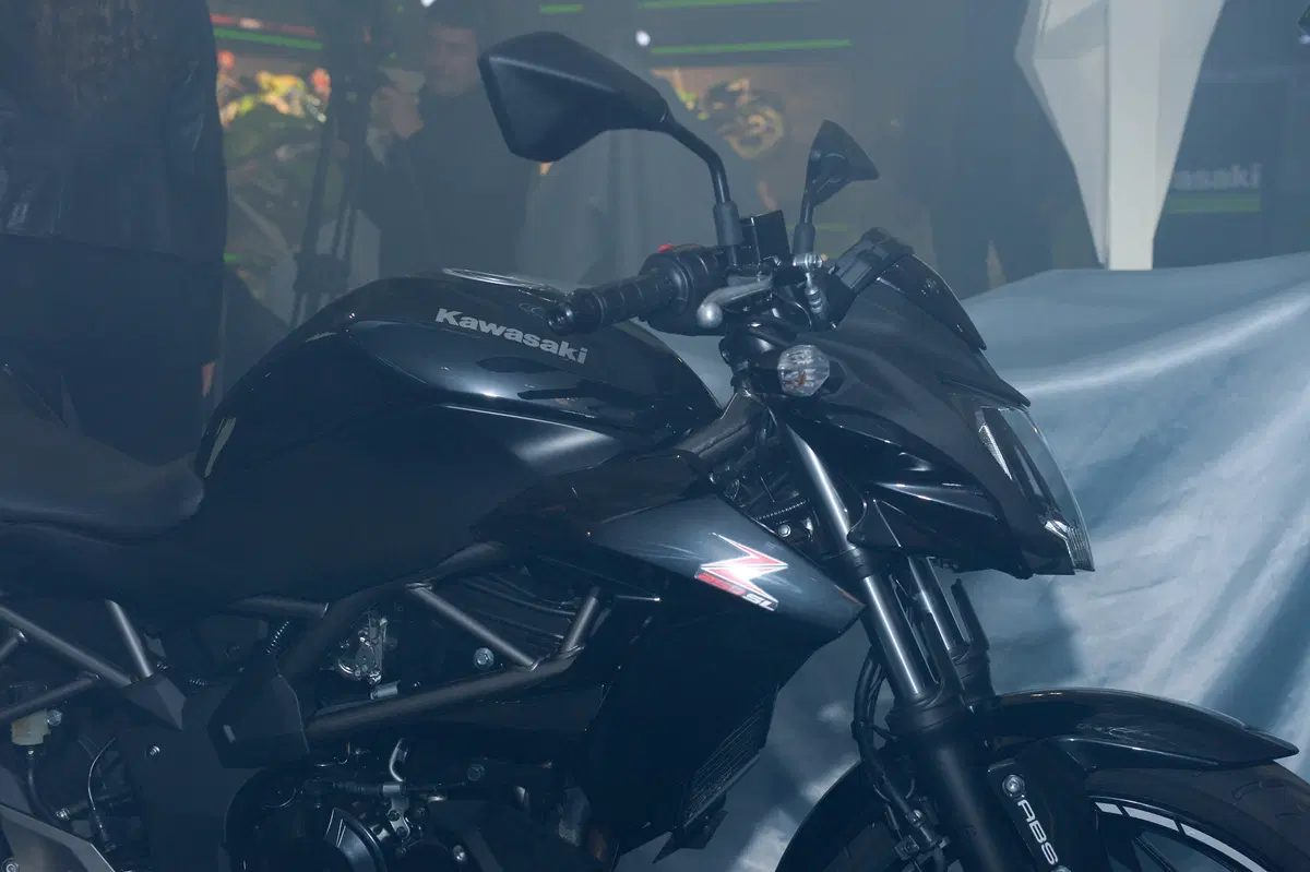 Kawasaki Z300 e Z250SL (14)