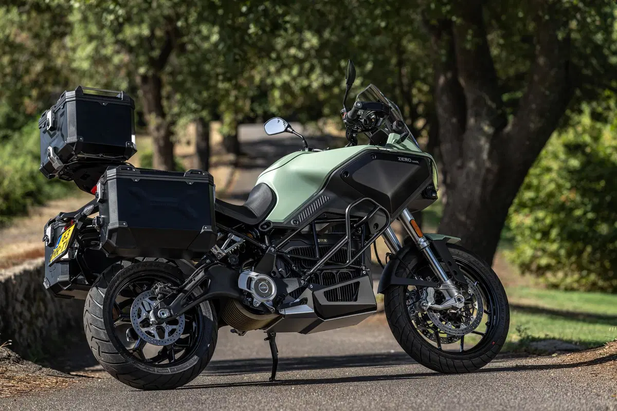 ZERO Motorcycles  DSR/X: Fun Factor 100%