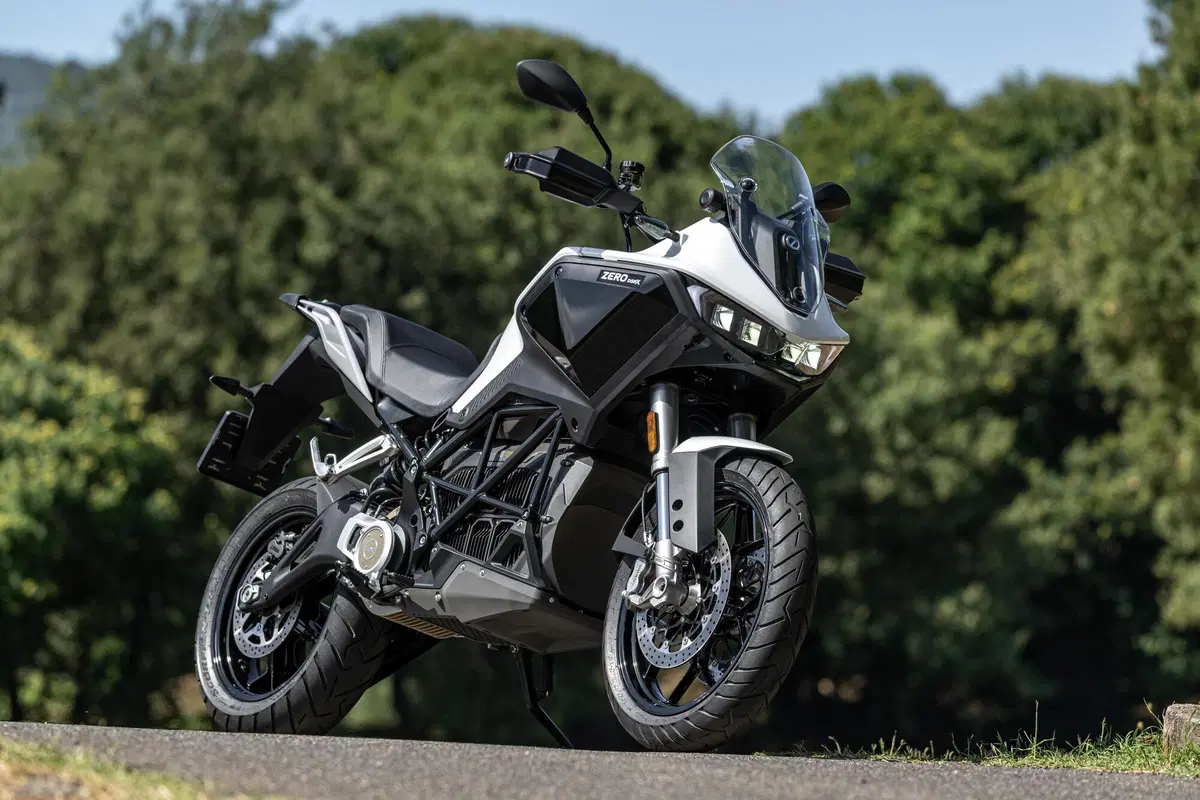 ZERO Motorcycles  DSR/X: Fun Factor 100% (2)