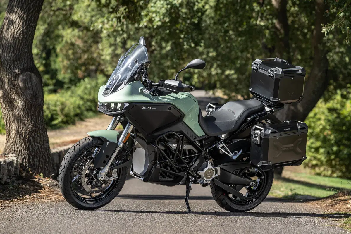 ZERO Motorcycles  DSR/X: Fun Factor 100% (7)