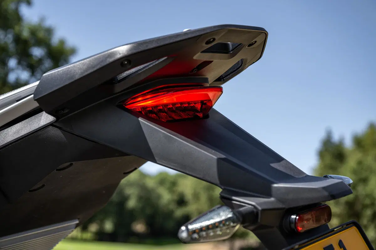 ZERO Motorcycles  DSR/X: Fun Factor 100% (5)
