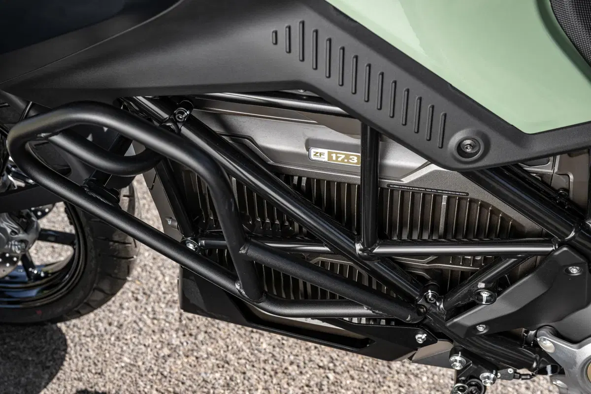 ZERO Motorcycles  DSR/X: Fun Factor 100% (4)