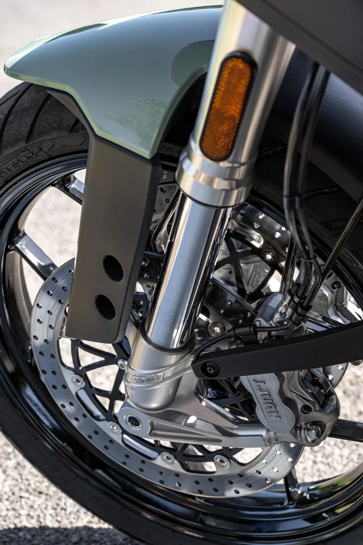 ZERO Motorcycles  DSR/X: Fun Factor 100% (5)
