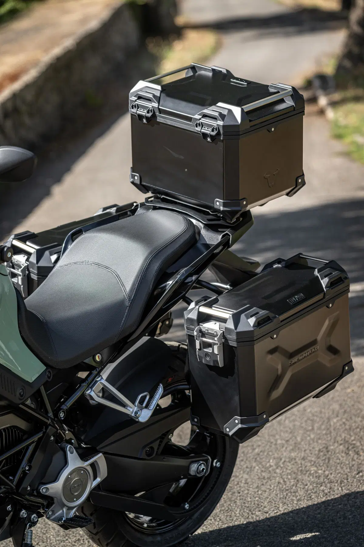ZERO Motorcycles  DSR/X: Fun Factor 100% (6)