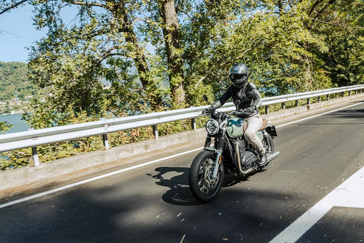 Brixton Cromwell 1200 TEST: la big che mancava