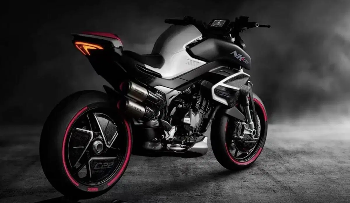 CFMoto NK-C22: è l'esordio di un nuovo stile 'made' in Cina? (4)
