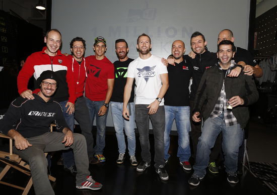 Dainese night: gamma D-air 2015, piloti SBK e Valentino Rossi’s leather suit