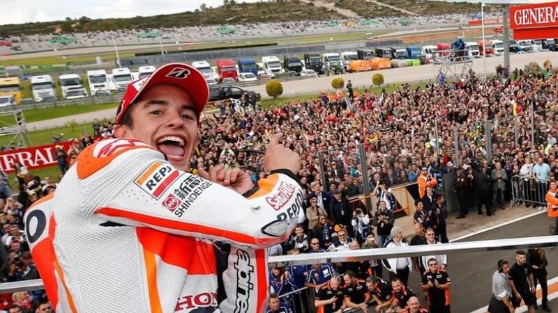 Marquez vince a Valencia, Rossi secondo. Anche nel mondiale